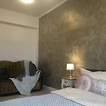 Szafirowa Przystan Bed and Breakfast